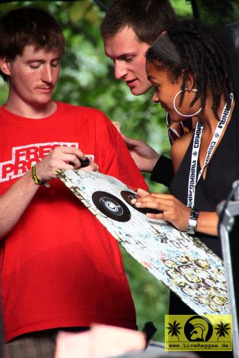 17. Reggae Jam Festival - Bersenbrueck 05. bis 07. August 2011 (59) Ephrahim Juda und Jennifer Washington.JPG